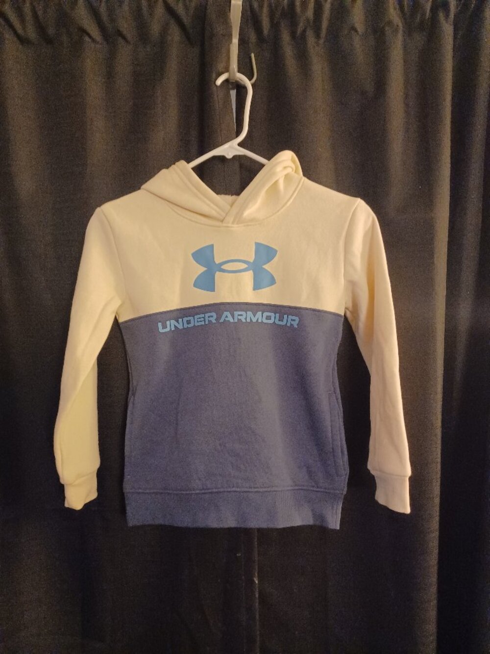 Under Armour colorblock hoodie Kids Youth Size 7